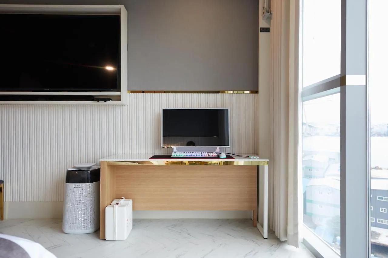 Yeongdo Grandbern Hotel Busan