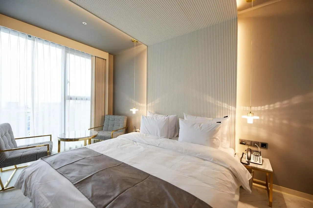 Yeongdo Grandbern Hotel Busan 2*,  South Korea