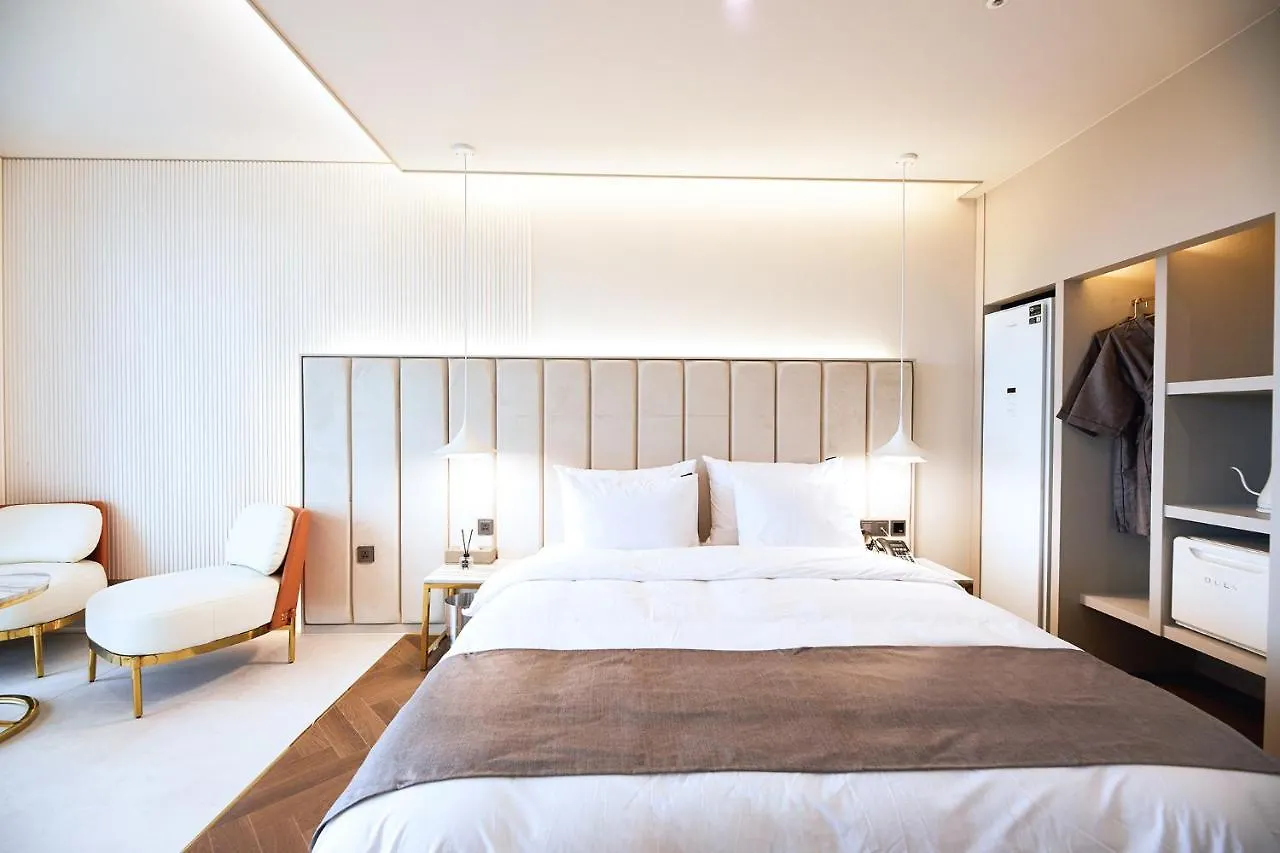 Yeongdo Grandbern Hotel Busan