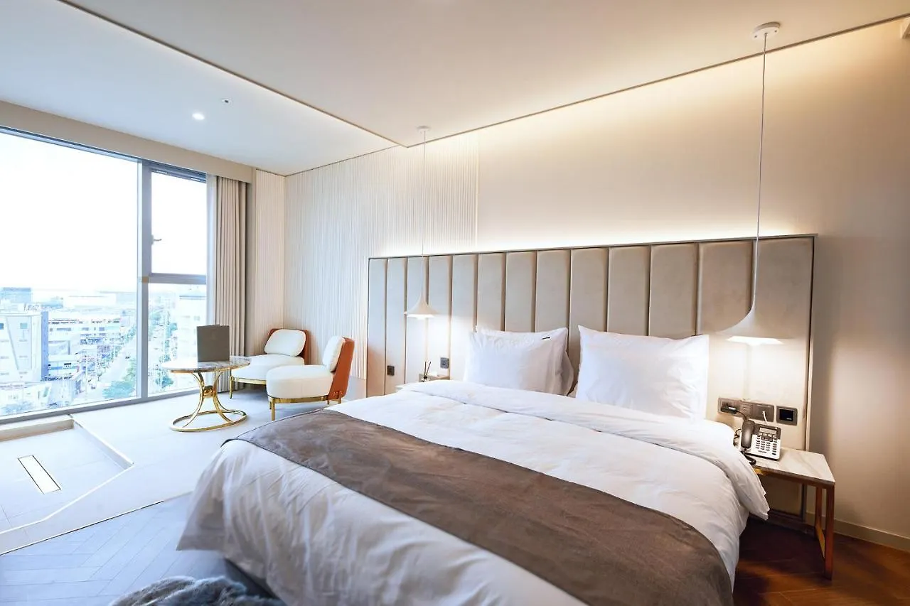 Yeongdo Grandbern Hotel Busan