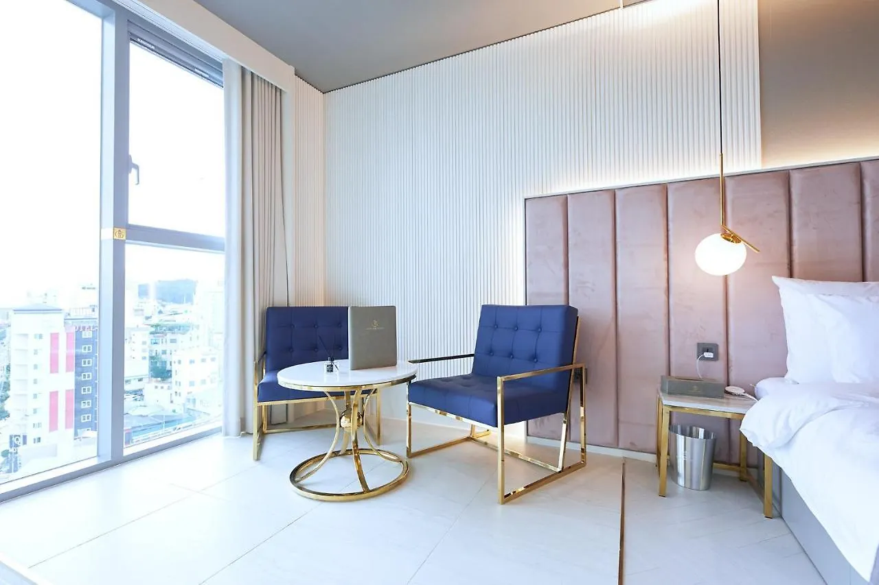 Yeongdo Grandbern Hotel Busan
