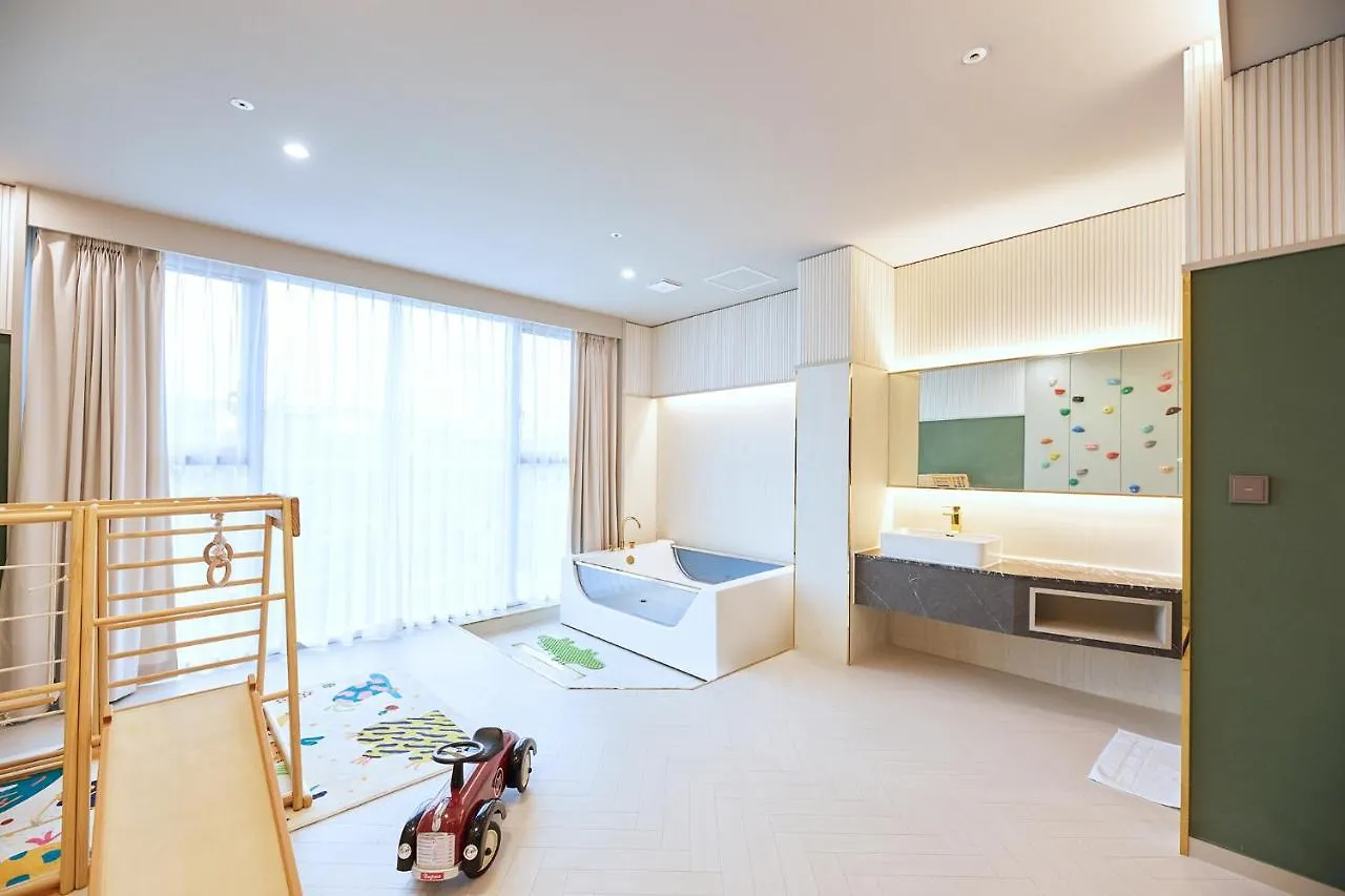 Yeongdo Grandbern Hotel Busan