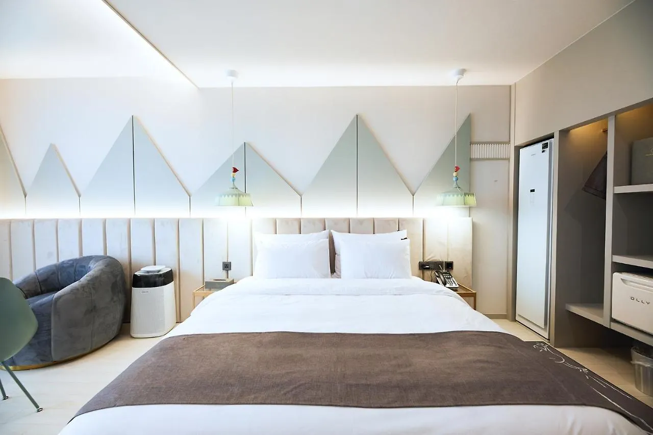 Yeongdo Grandbern Hotel Busan