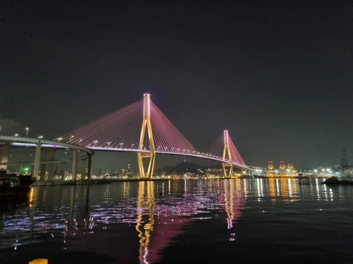 Yeongdo Grandbern Hotel Busan
