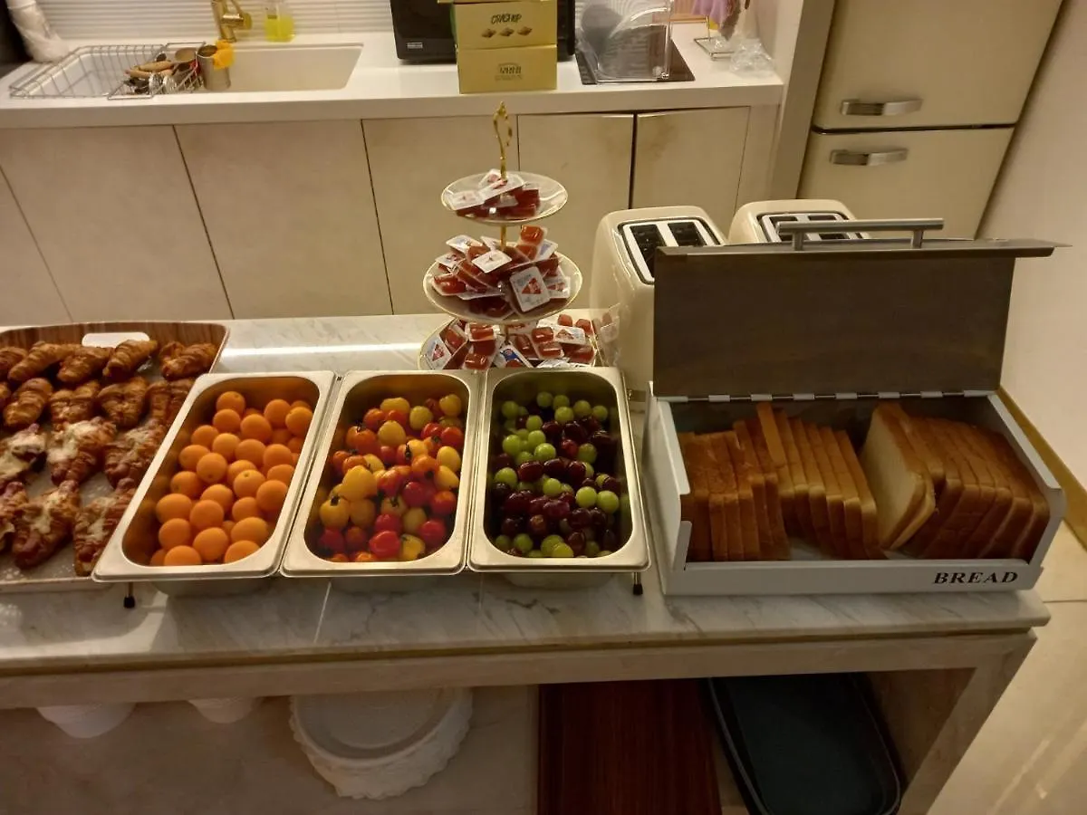 Yeongdo Grandbern Hotel Busan