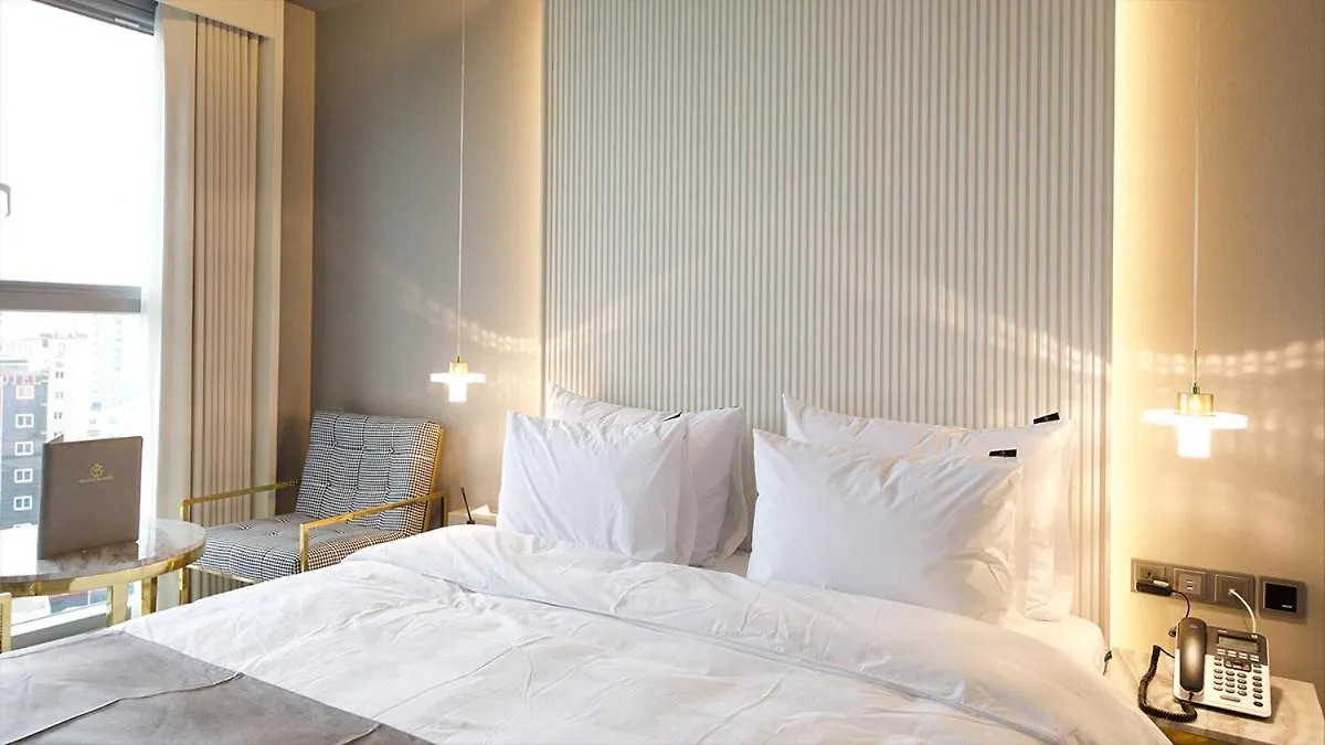 Yeongdo Grandbern Hotel Busan