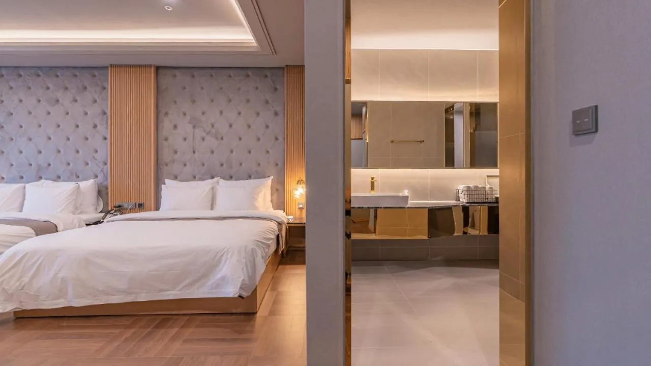 Yeongdo Grandbern Hotel Busan