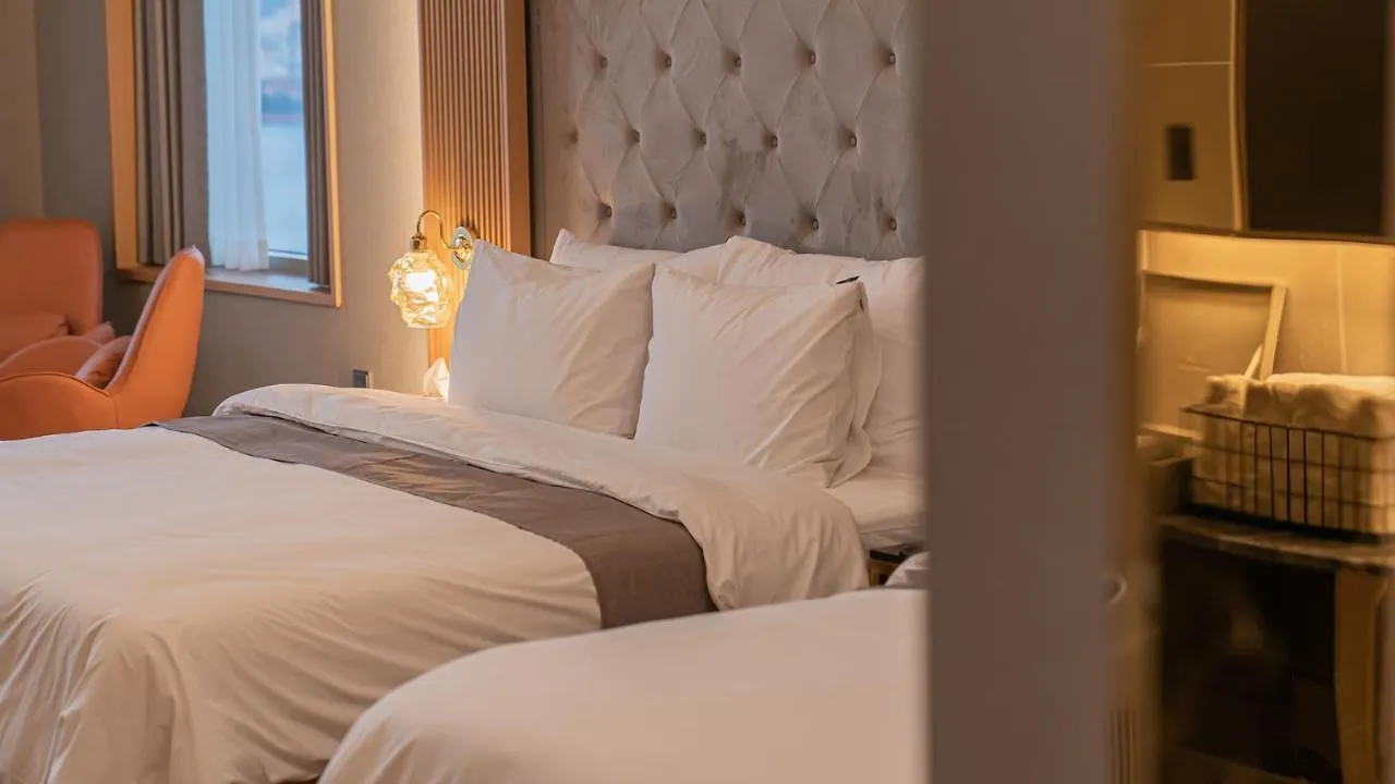 Yeongdo Grandbern Hotel Busan