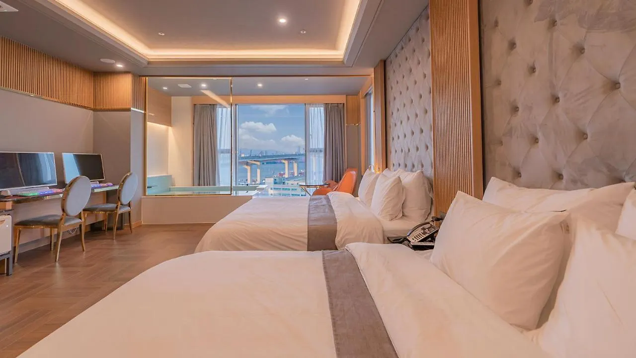 Yeongdo Grandbern Hotel Busan
