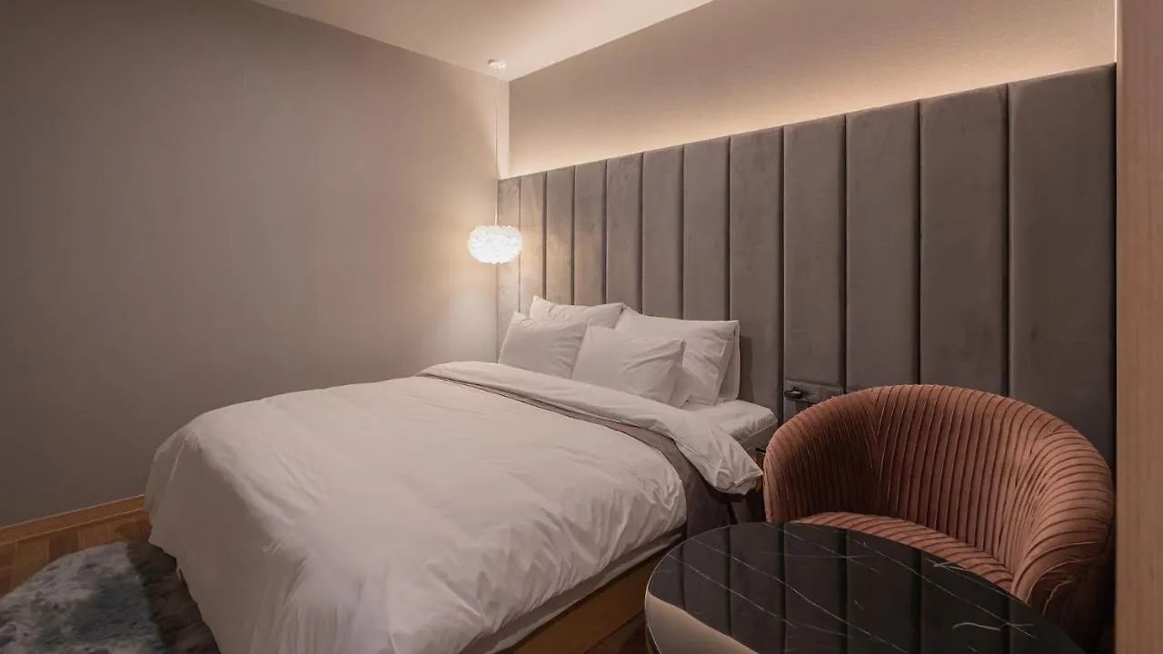 Yeongdo Grandbern Hotel Busan