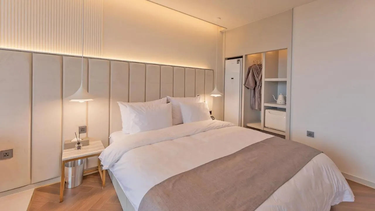 Yeongdo Grandbern Hotel Busan