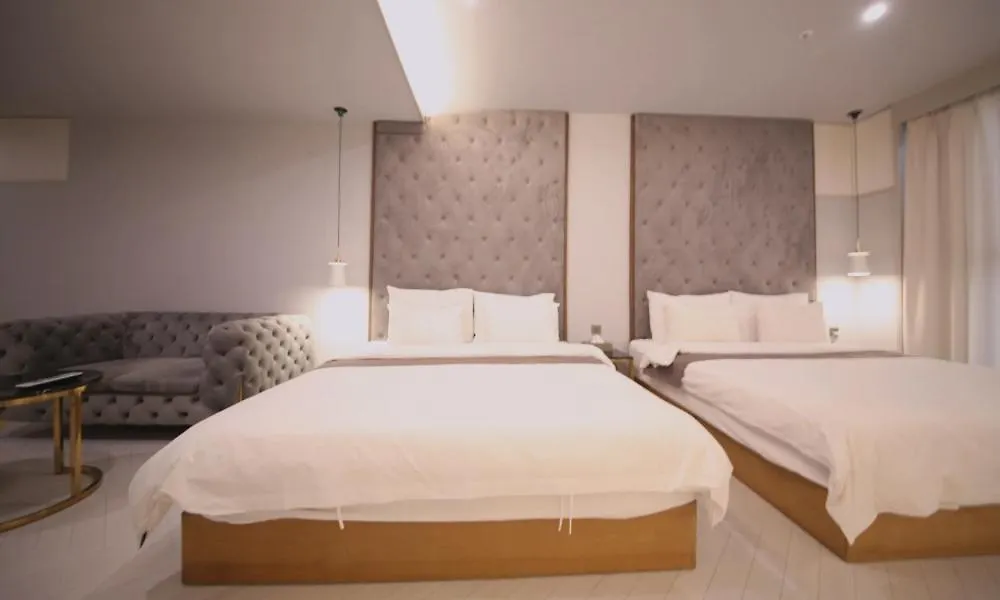 Yeongdo Grandbern Hotel Busan