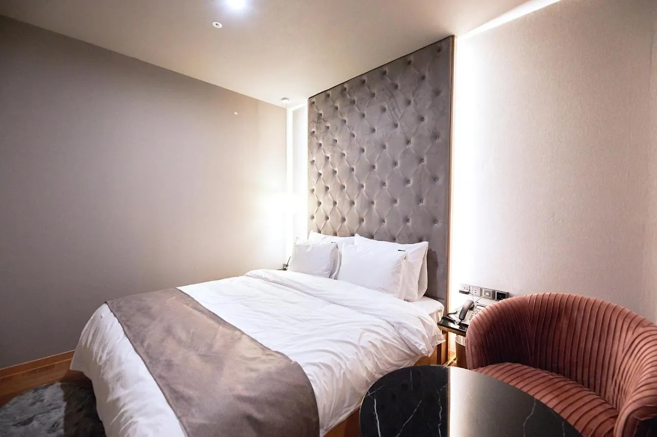 Yeongdo Grandbern Hotel 釜山