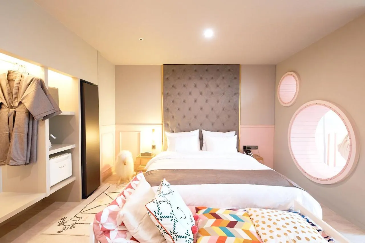 Yeongdo Grandbern Hotel 釜山 2*,